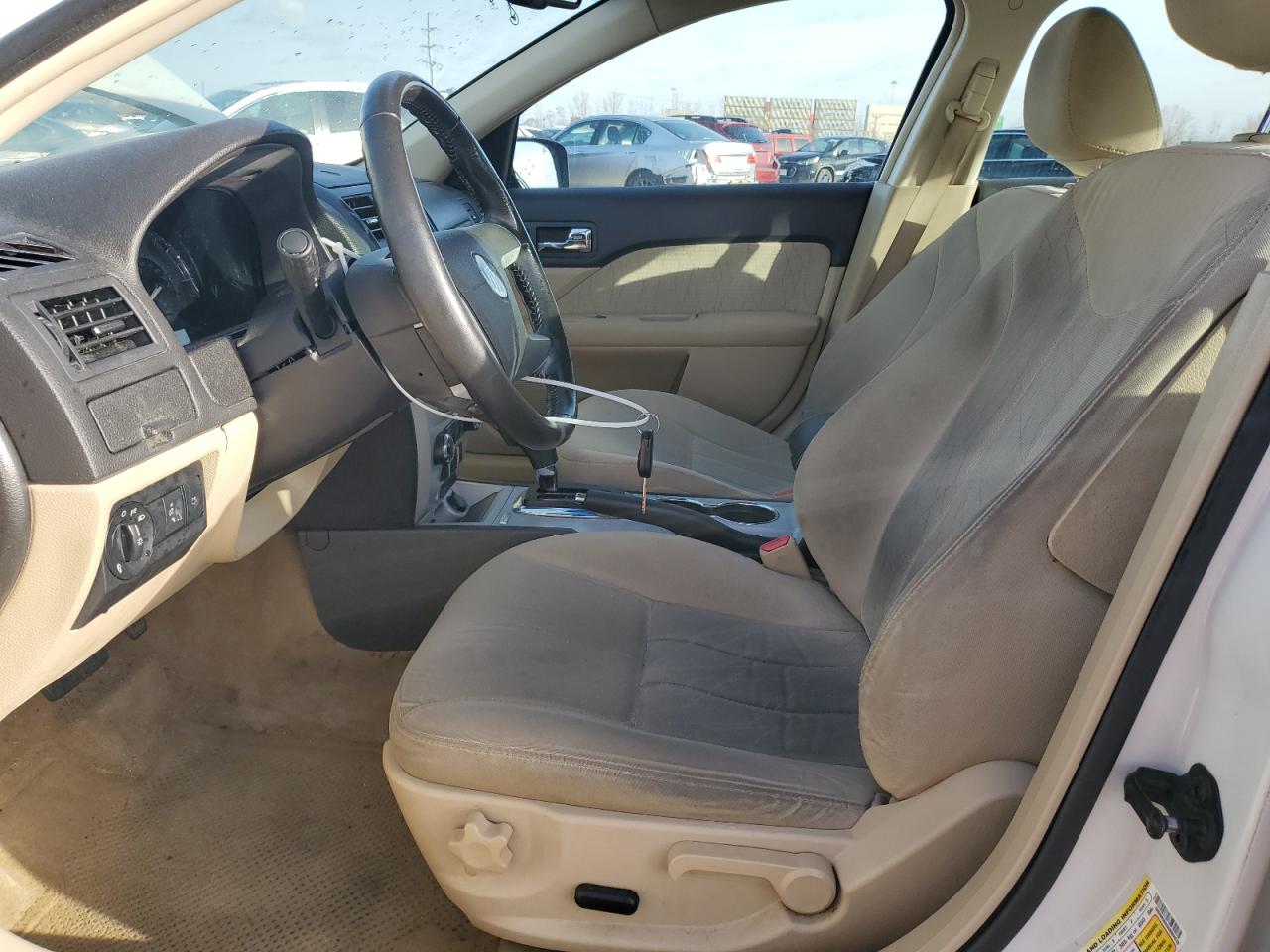 2010 Mercury Milan - Image 7