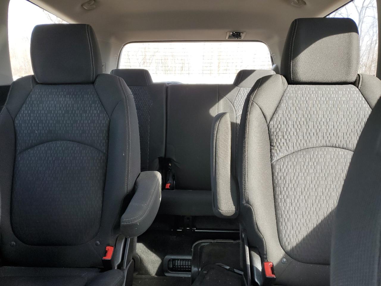 2016 GMC Acadia - Image 10