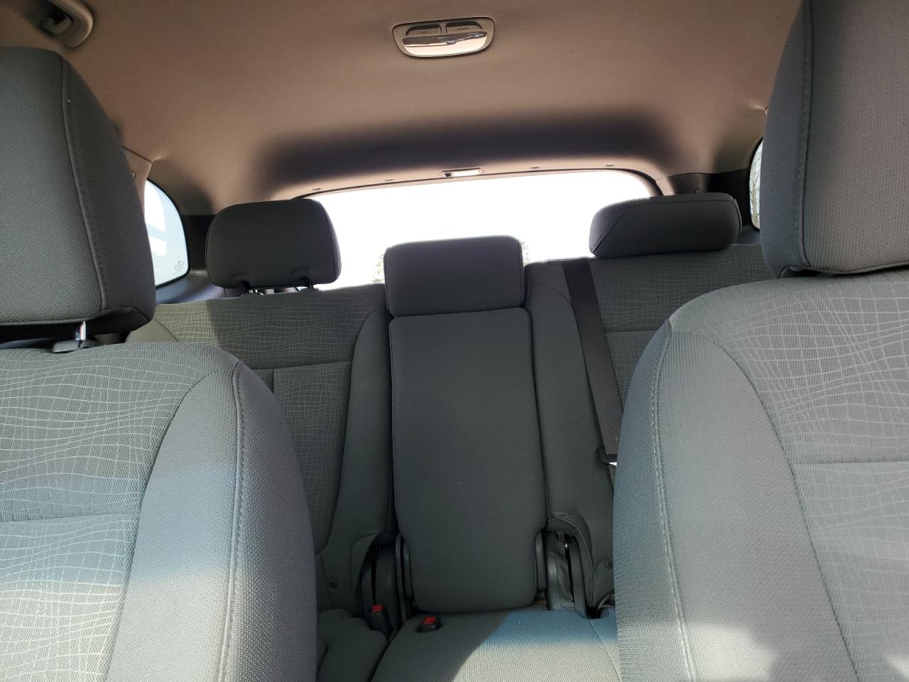 2010 Hyundai Santa Fe - Image 10