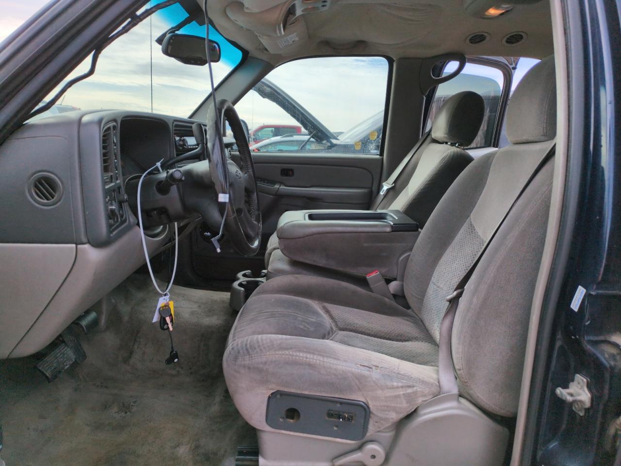 2004 Chevrolet Tahoe - Image 7