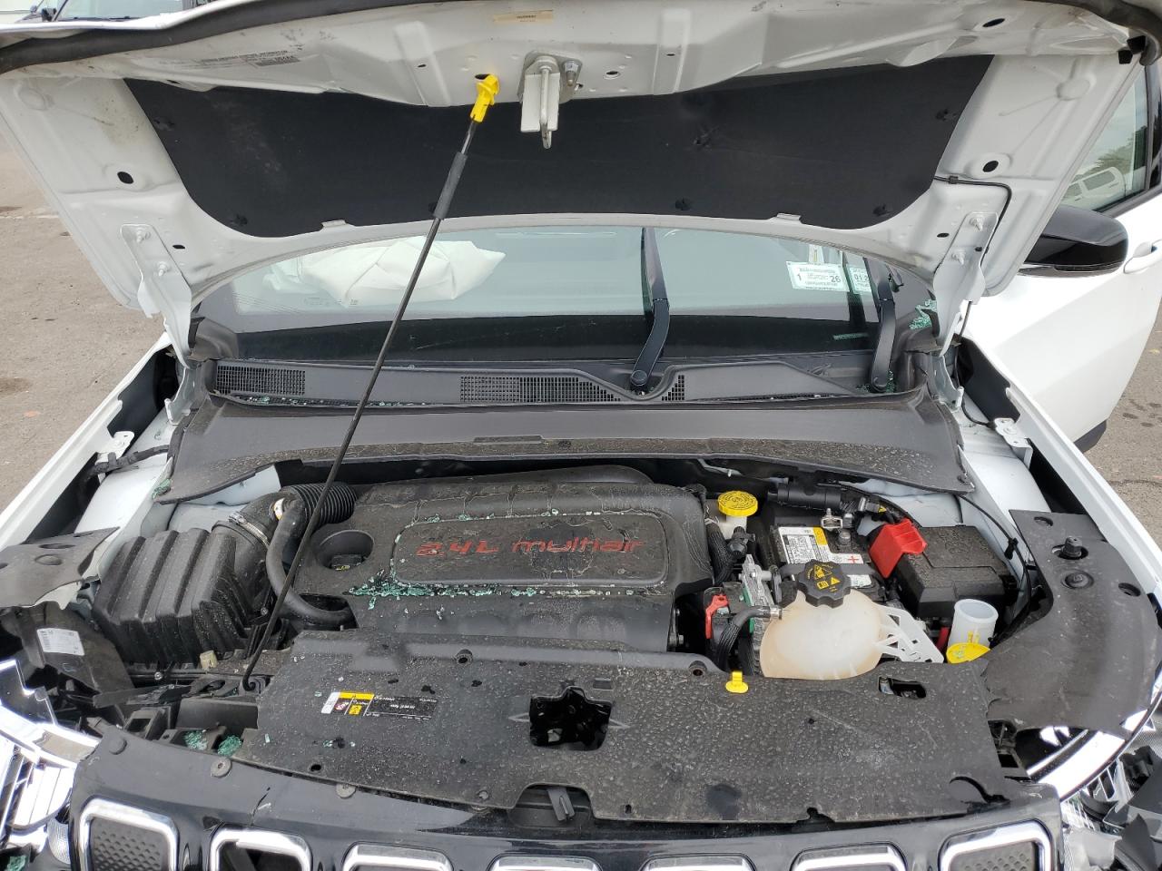 2022 Jeep Compass - Image 12