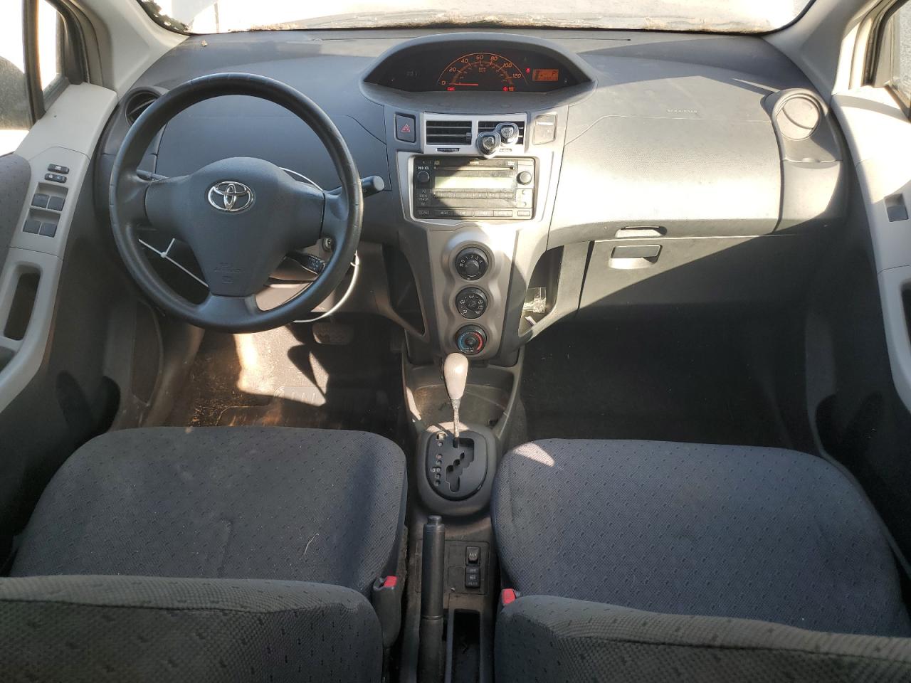 2009 Toyota Yaris - Image 8