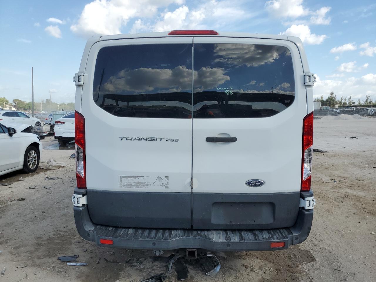 2015 Ford Transit - Image 6