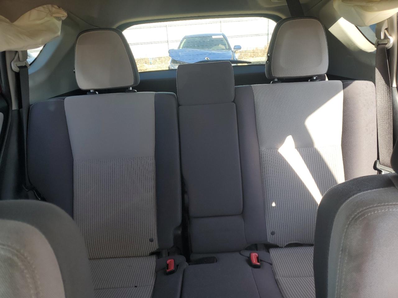 2015 Toyota RAV 4 - Image 10