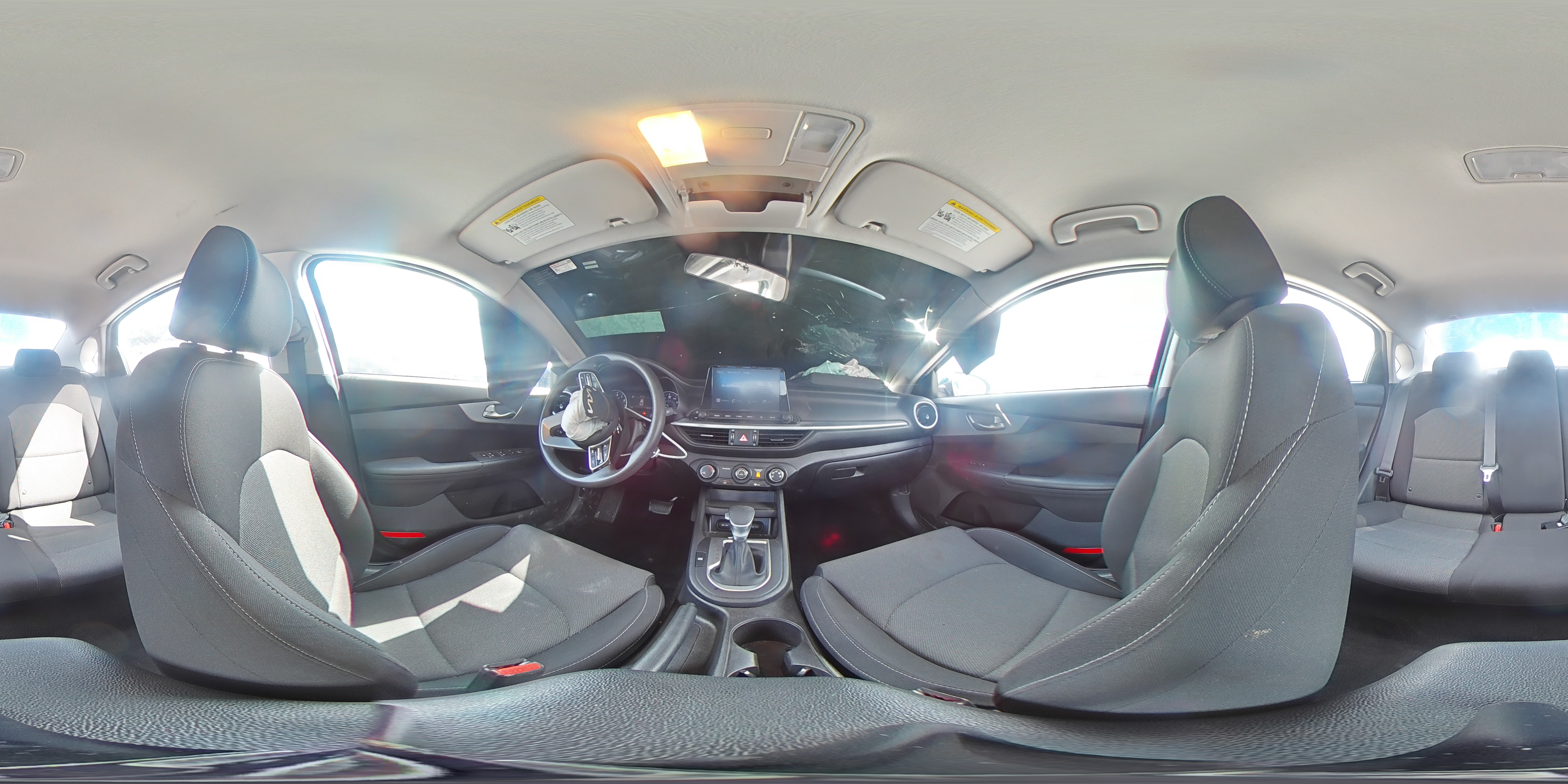 2022 Kia Forte - Image 14