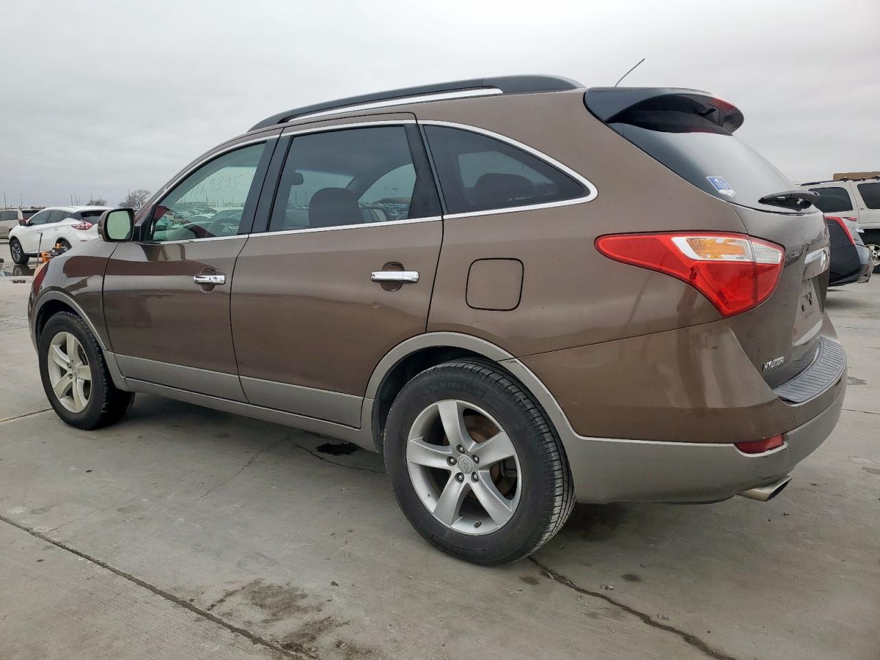 2011 Hyundai Veracruz - Image 2