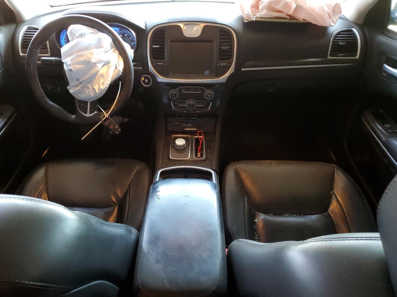 2016 Chrysler 300 - Image 8