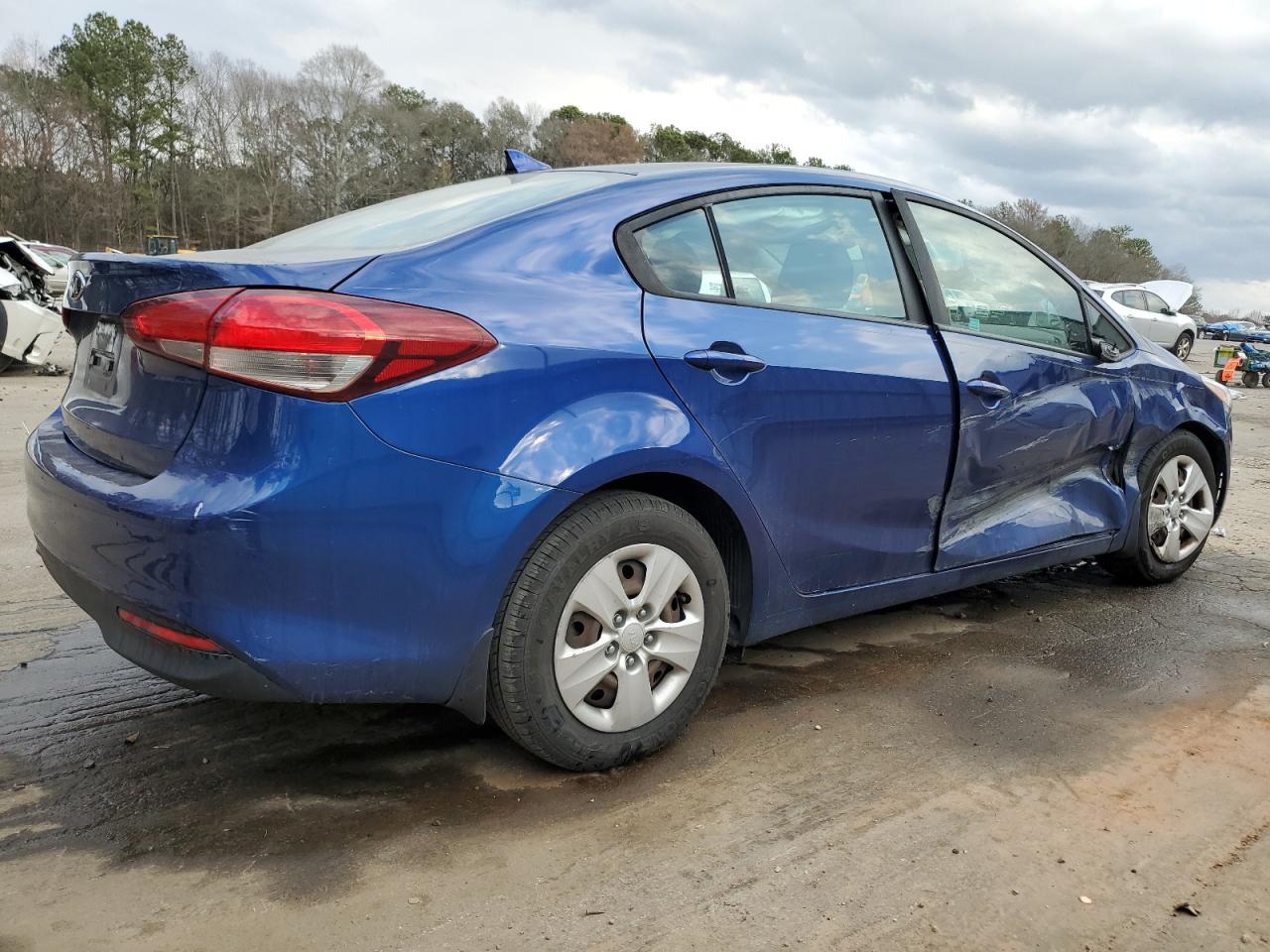 2017 Kia Forte - Image 3