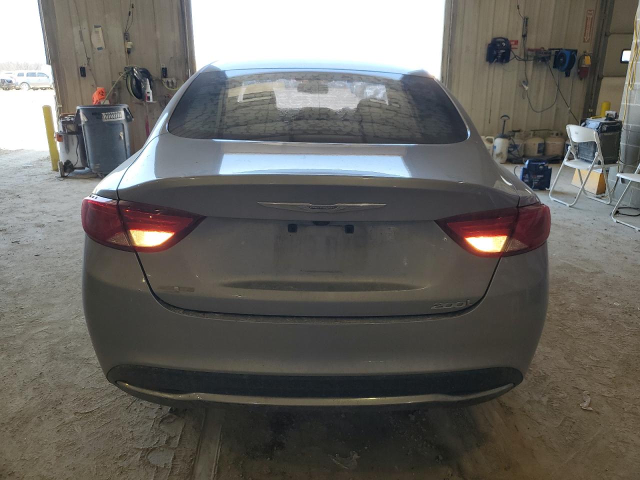 2016 Chrysler 200 - Image 6