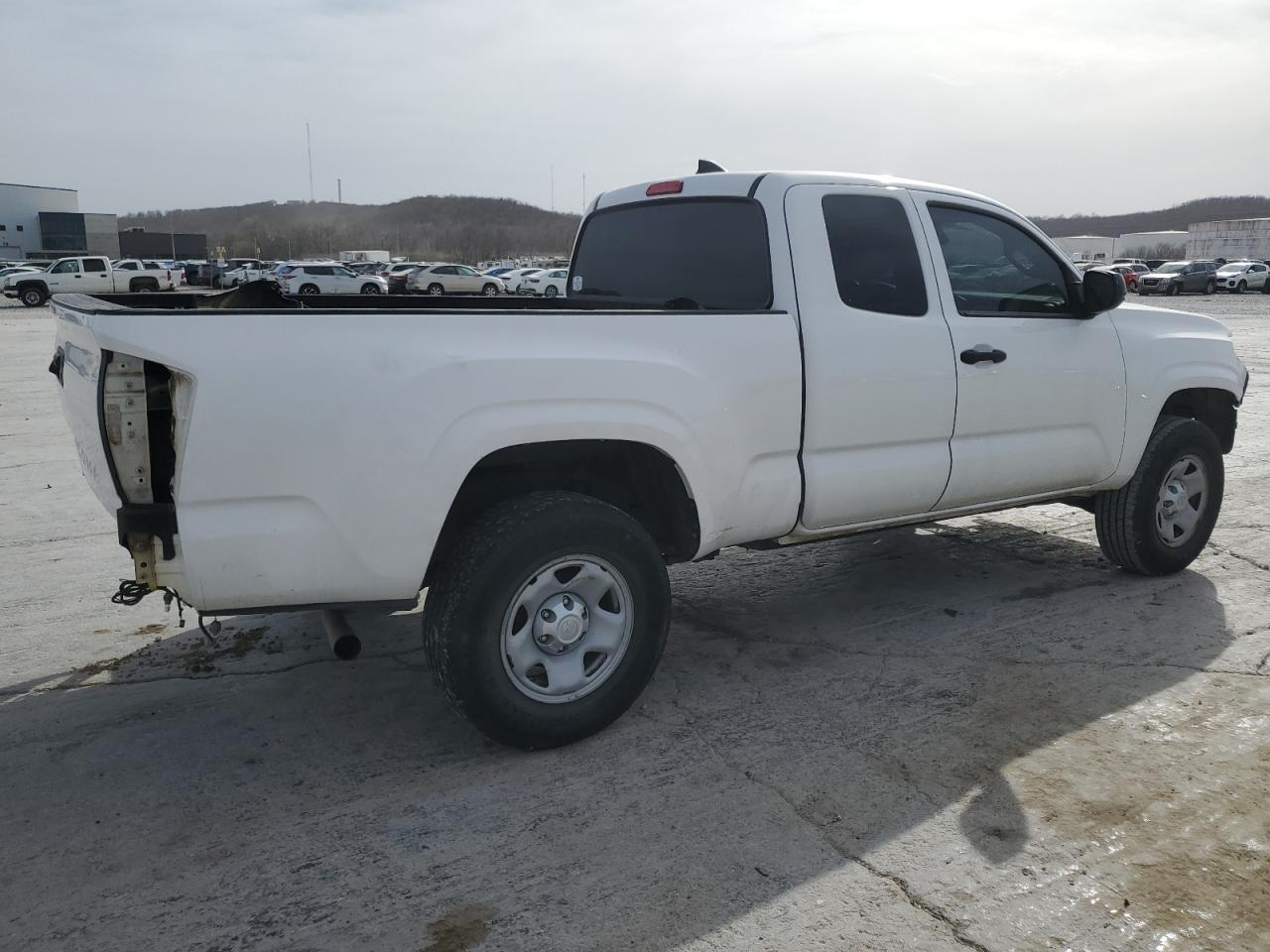 2019 Toyota Tacoma - Image 3
