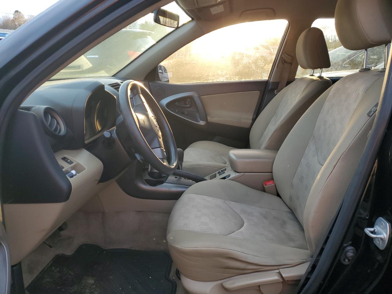 2010 Toyota RAV 4 - Image 7