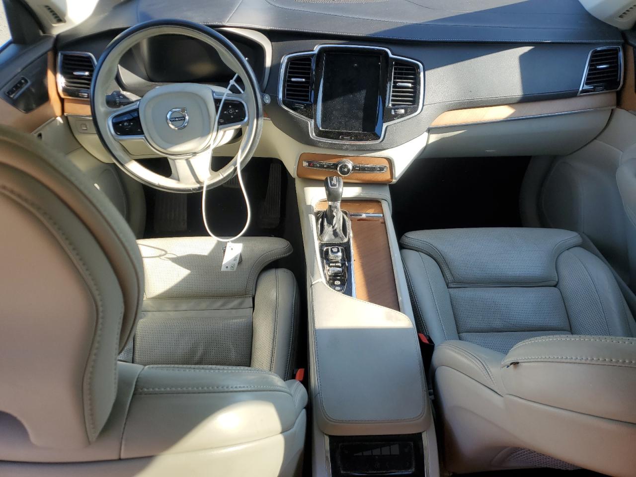 2019 Volvo XC90 - Image 8