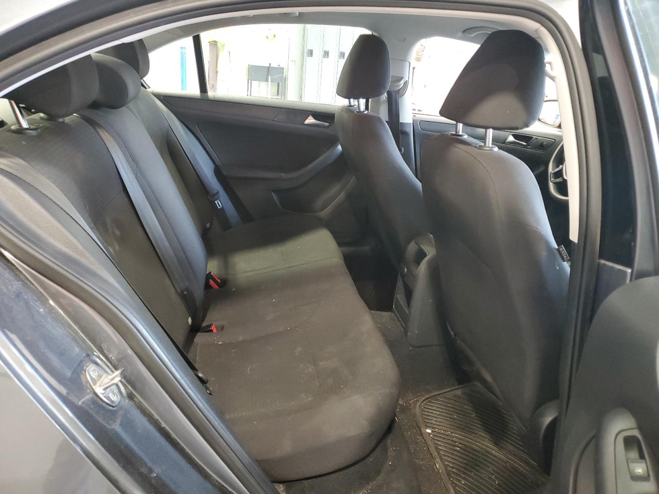 2016 Volkswagen Jetta - Image 10