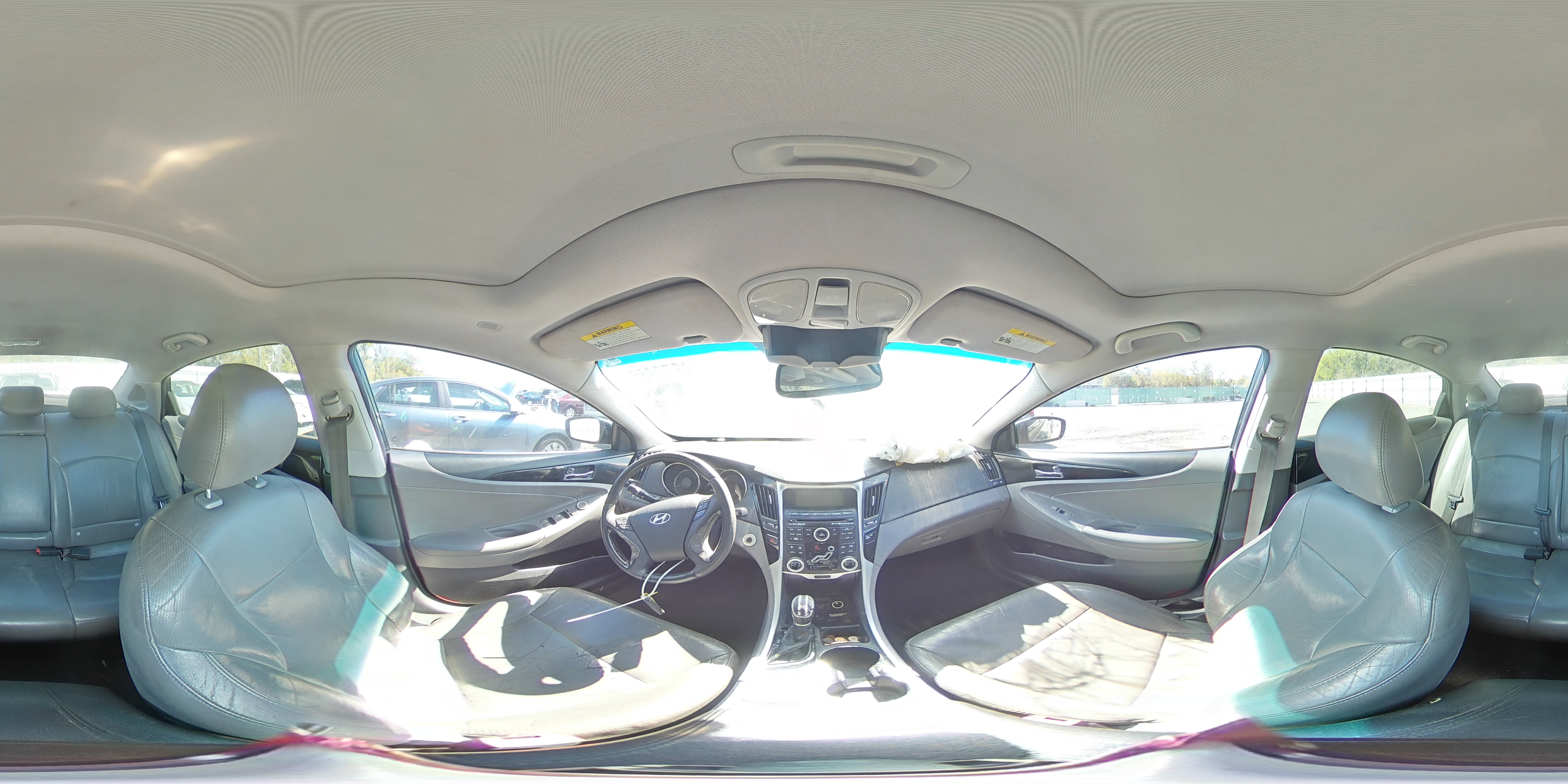 2011 Hyundai Sonata - Image 13