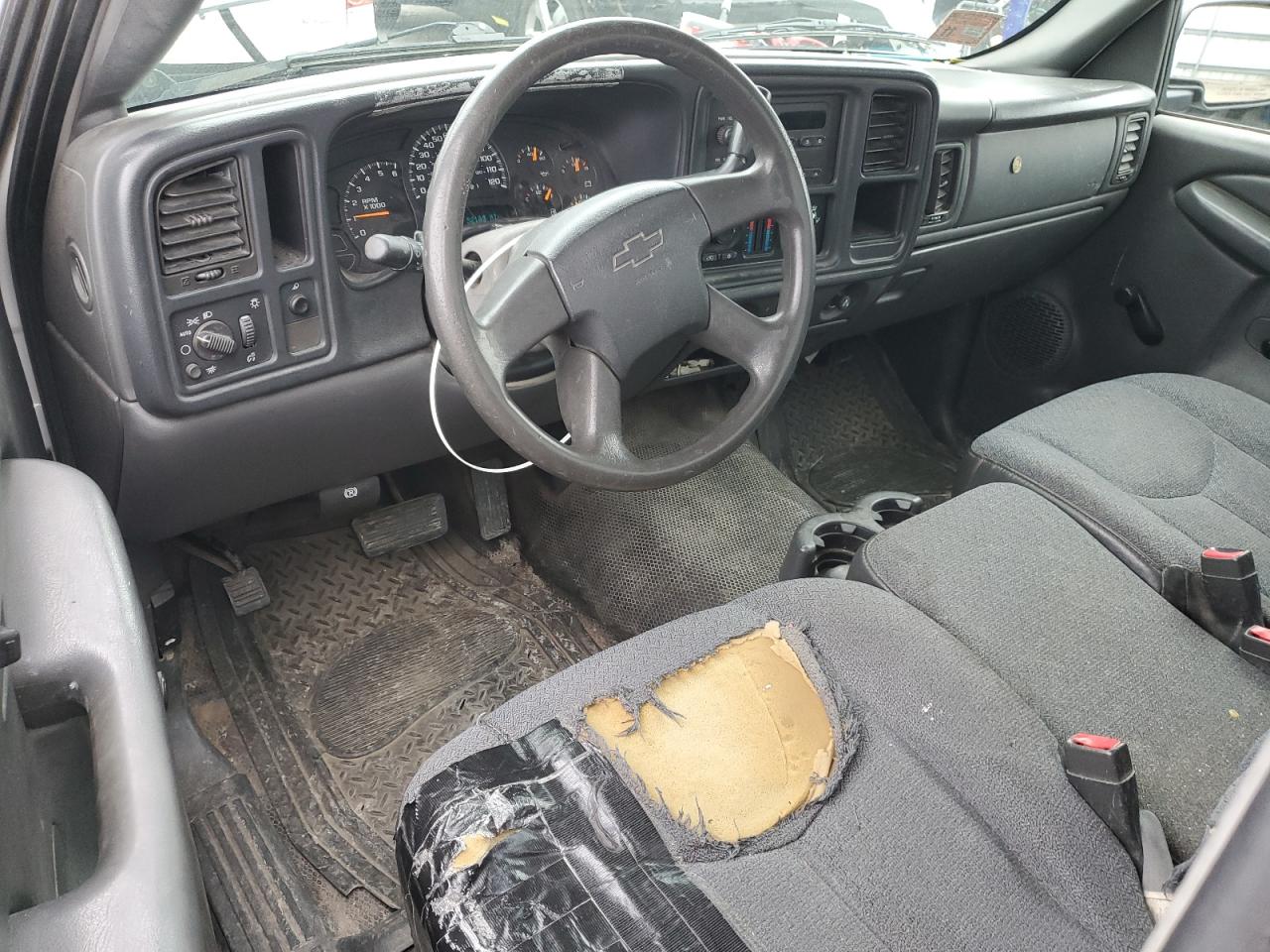 2007 Chevrolet Silverado - Image 8