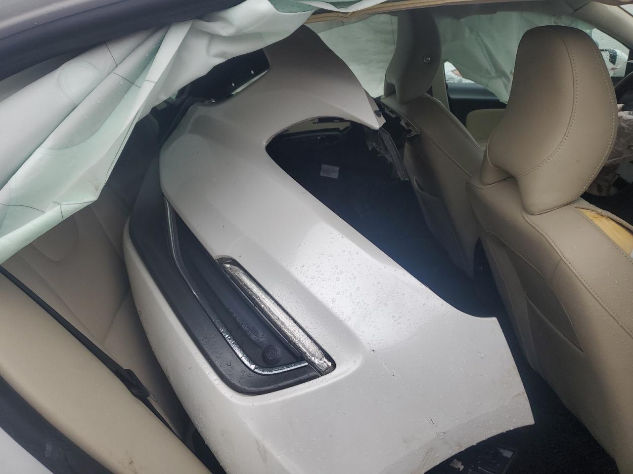 2017 Volvo S60 - Image 10