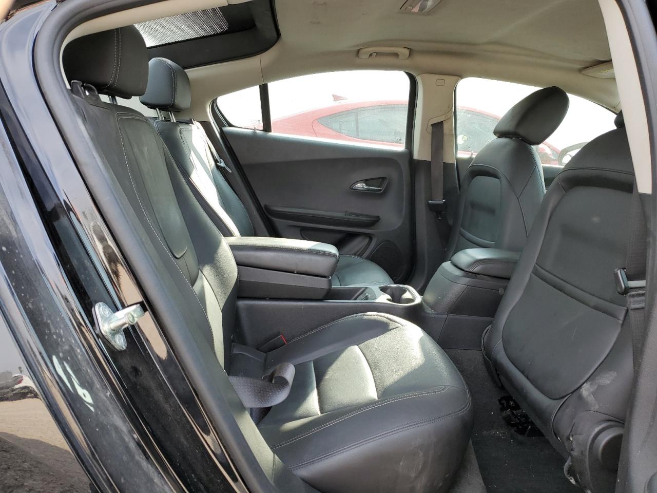 2014 Chevrolet Volt - Image 10