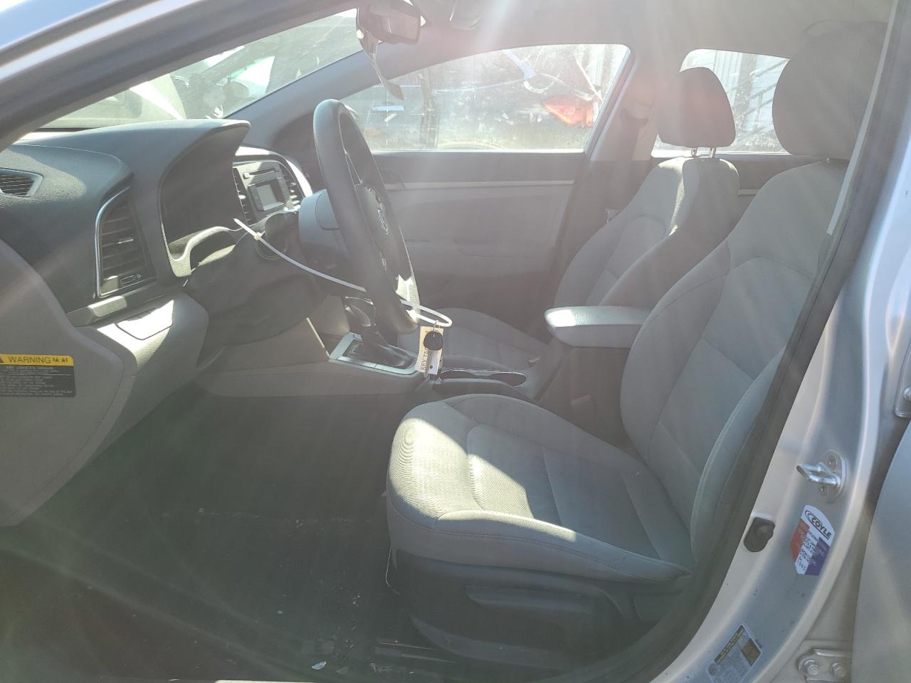 2018 Hyundai Elantra - Image 7