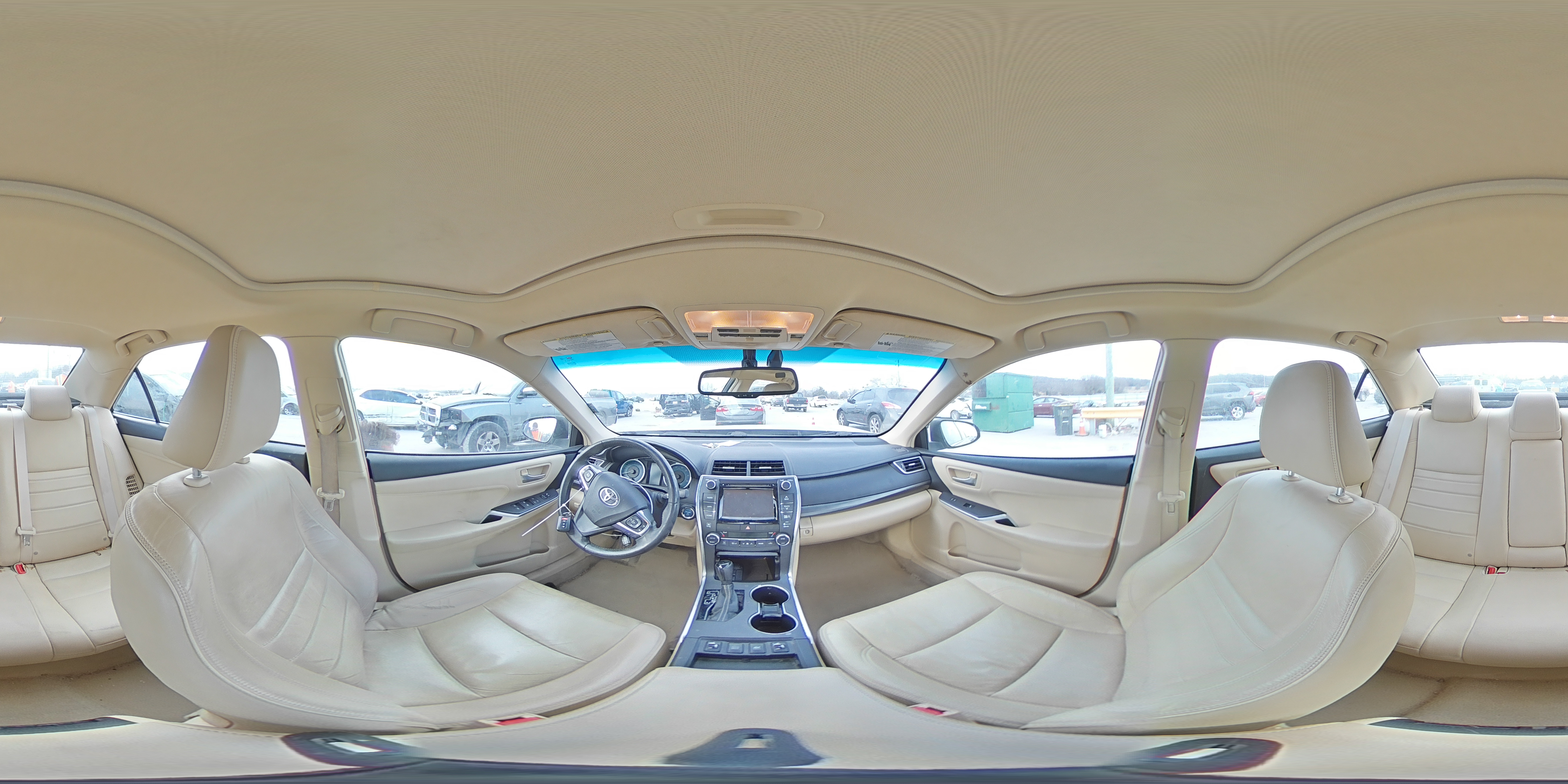 2015 Toyota Camry - Image 13
