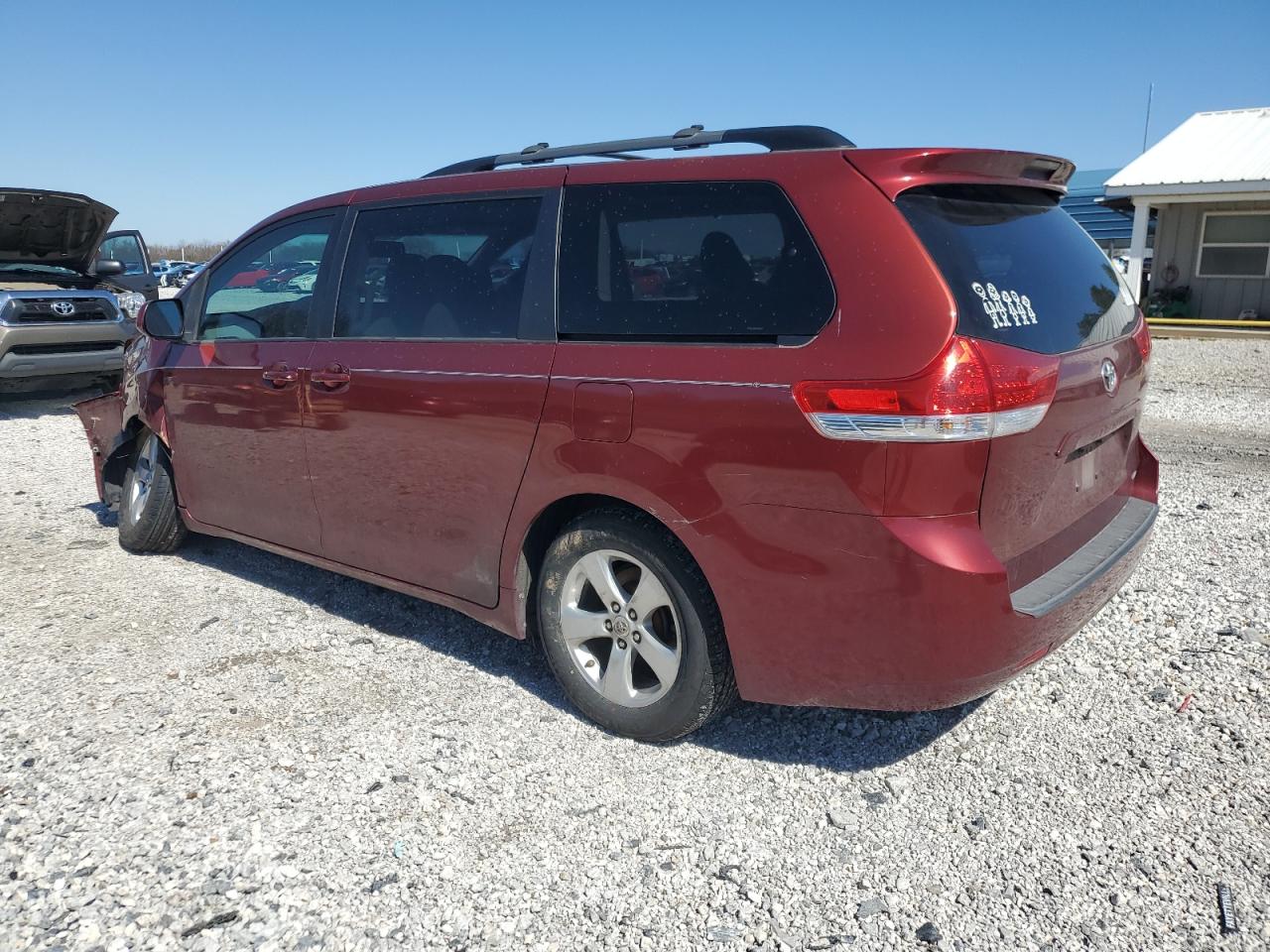2011 Toyota Sienna - Image 2