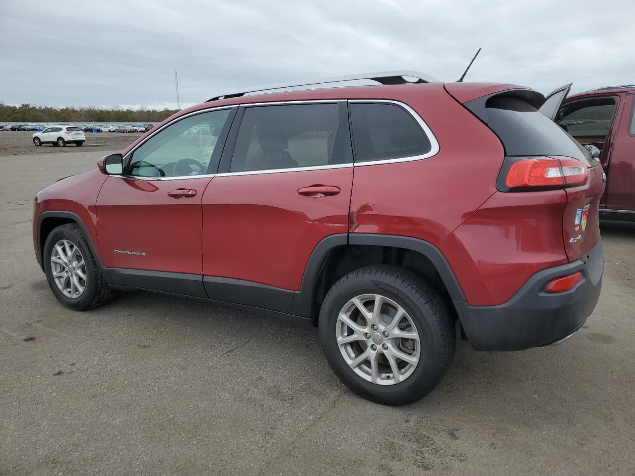 2015 Jeep Grand Cherokee - Image 2