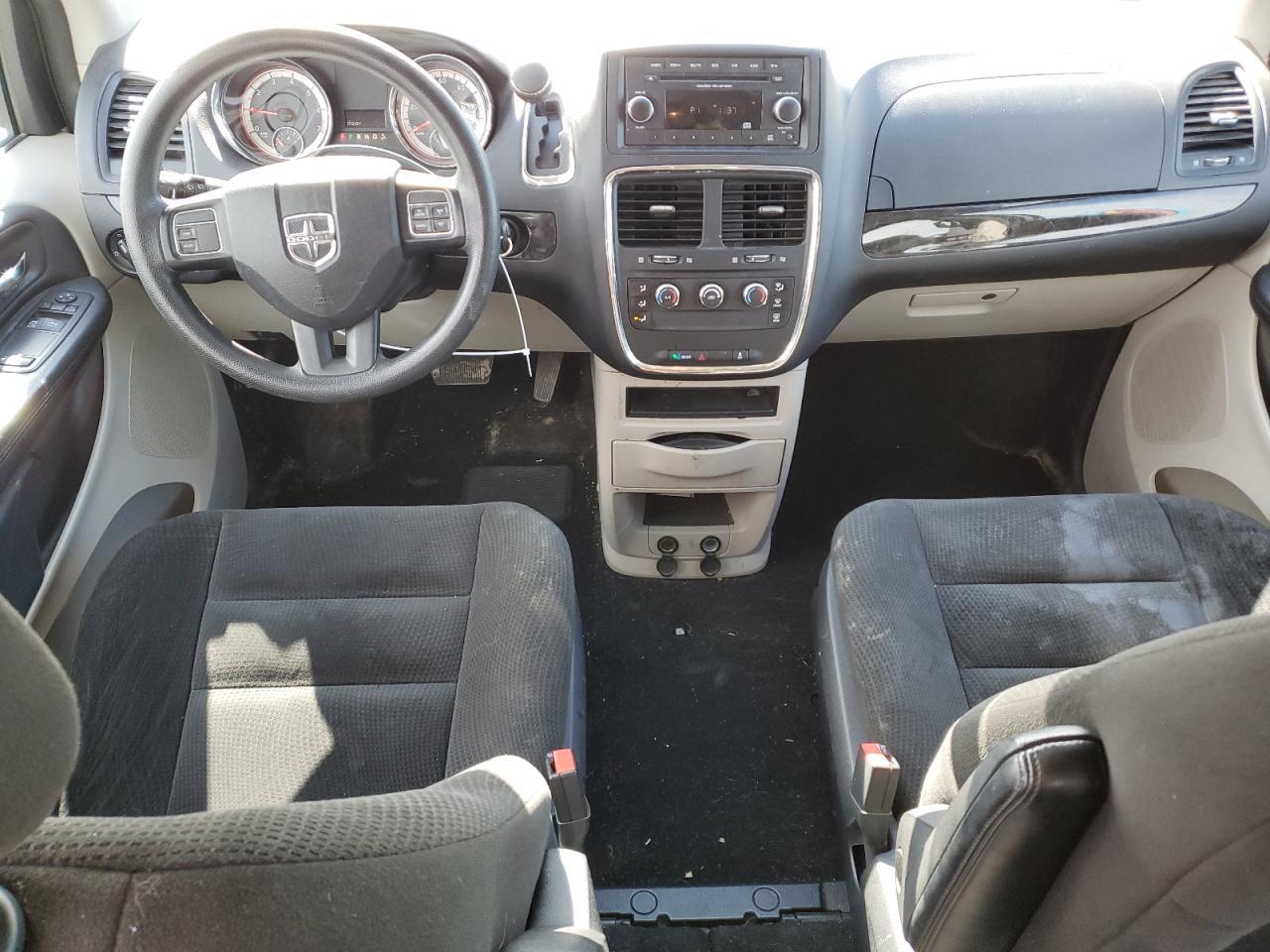 2016 Dodge Caravan - Image 8