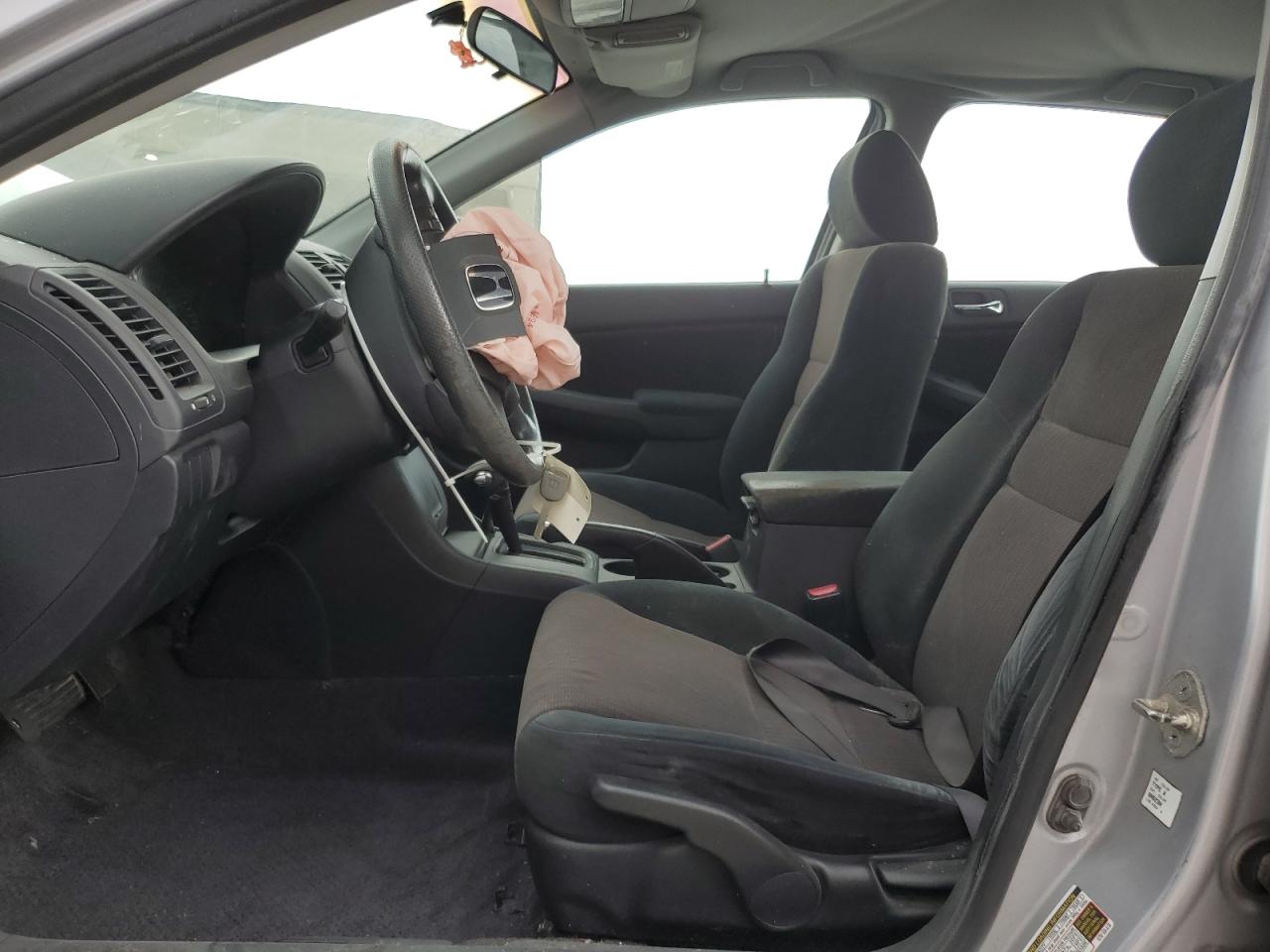 2004 Honda Accord - Image 7