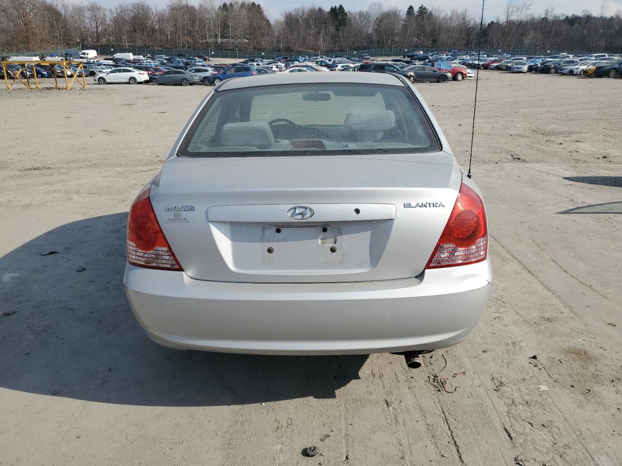 2004 Hyundai Elantra Gls VIN: KMHDN46D04U913100 Lot: 49696475