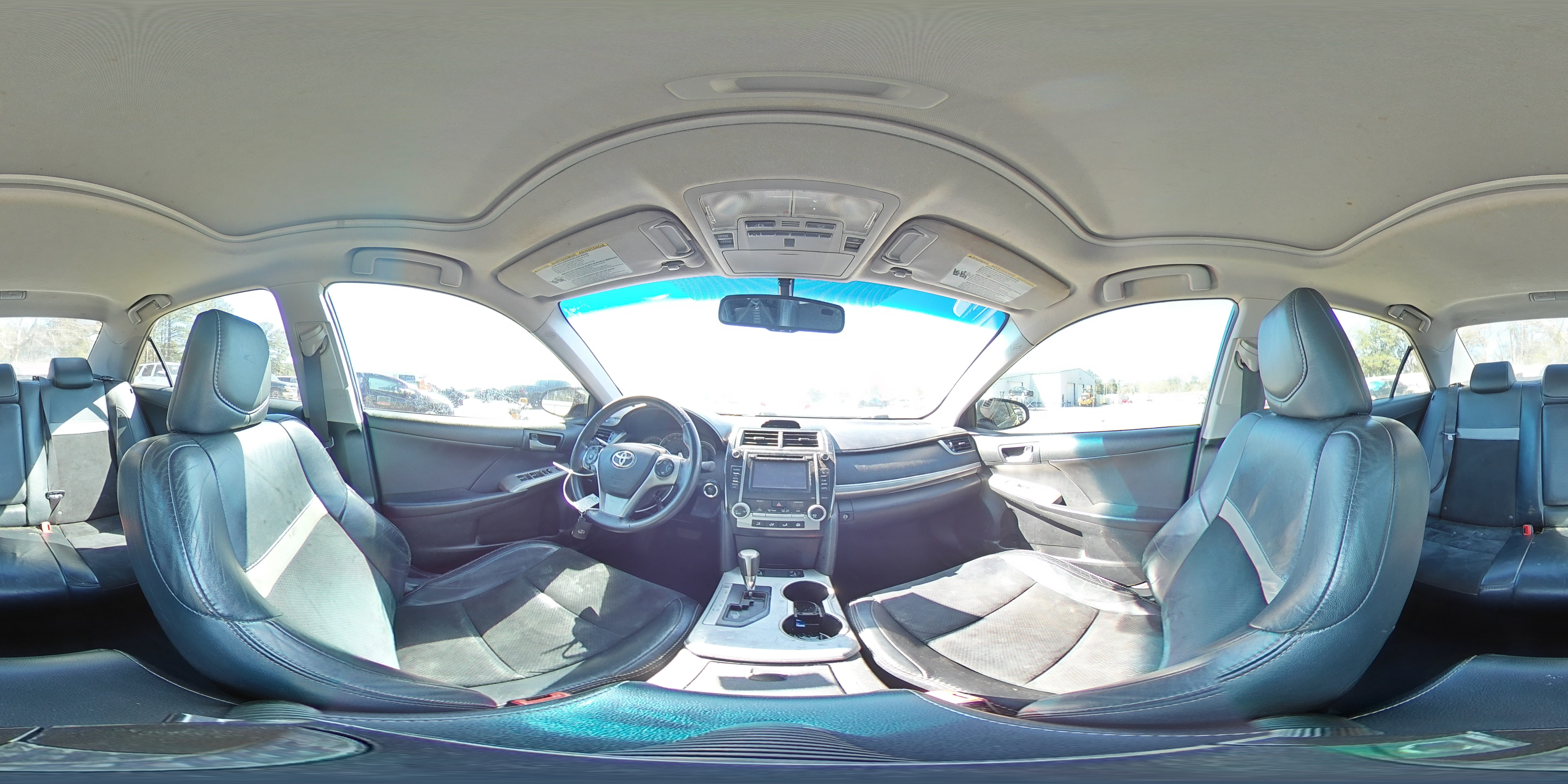 2012 Toyota Camry - Image 14
