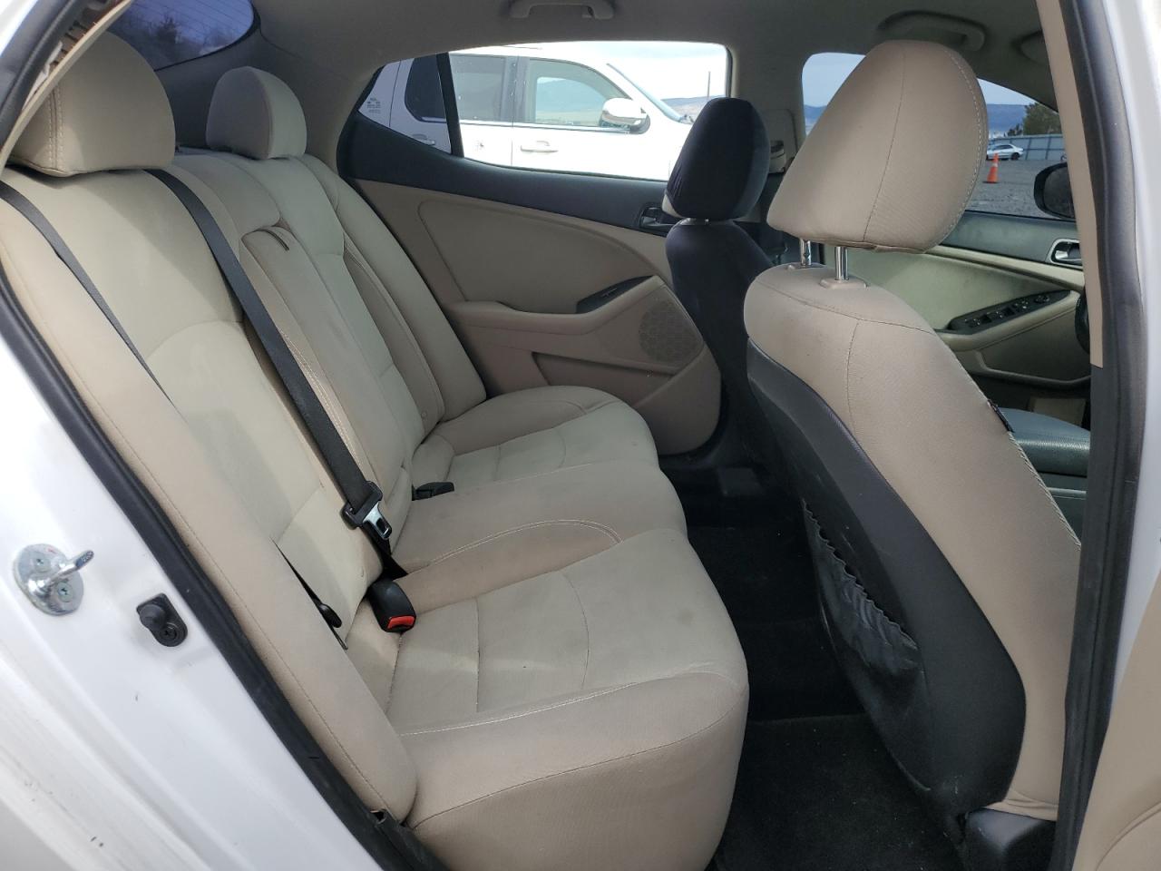 2015 Kia Optima - Image 10