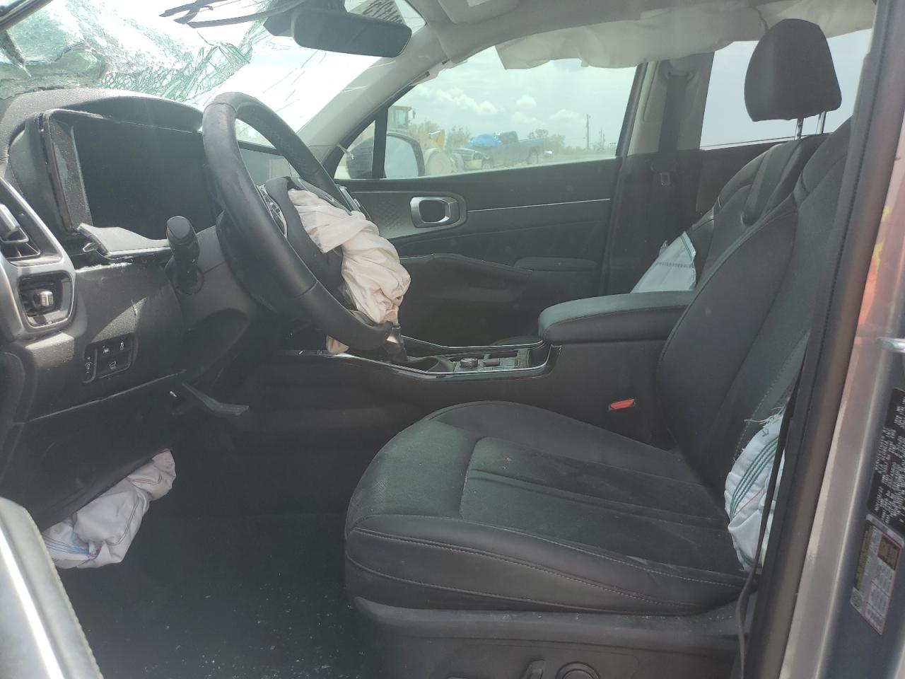 2023 Kia Sorento - Image 7