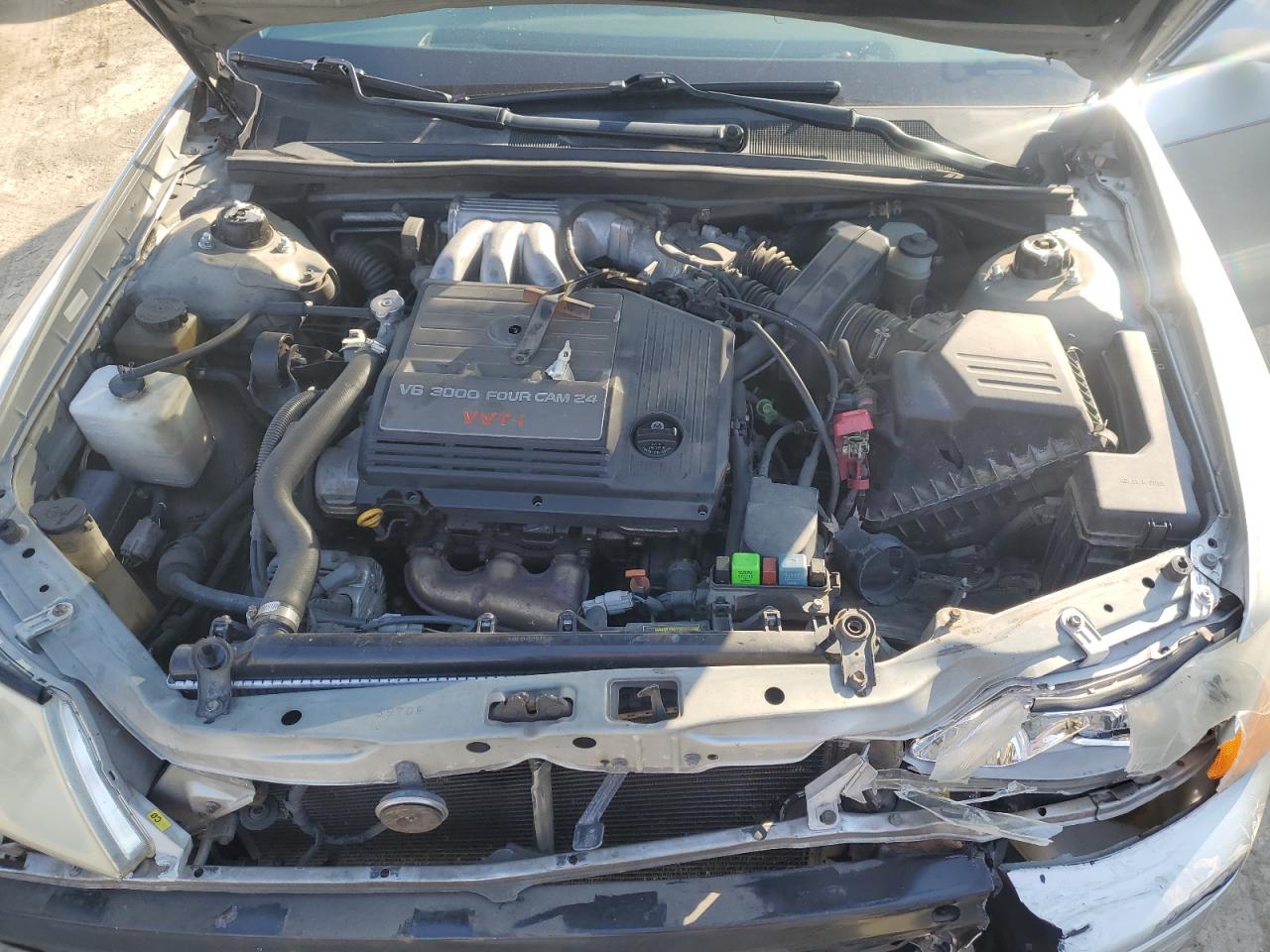 2001 Toyota Avalon - Image 11
