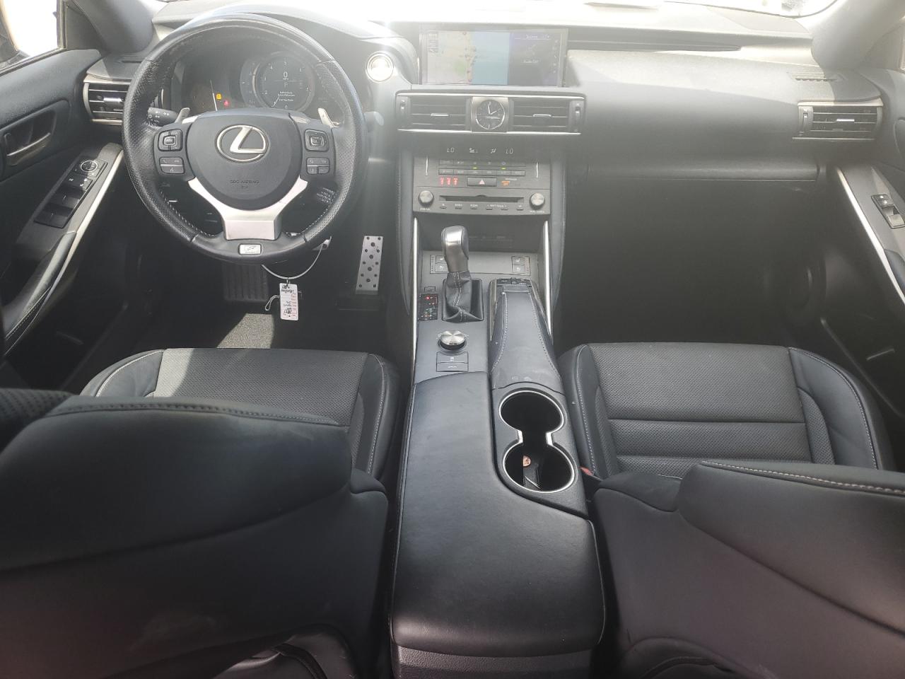 2019 Lexus IS - Image 8