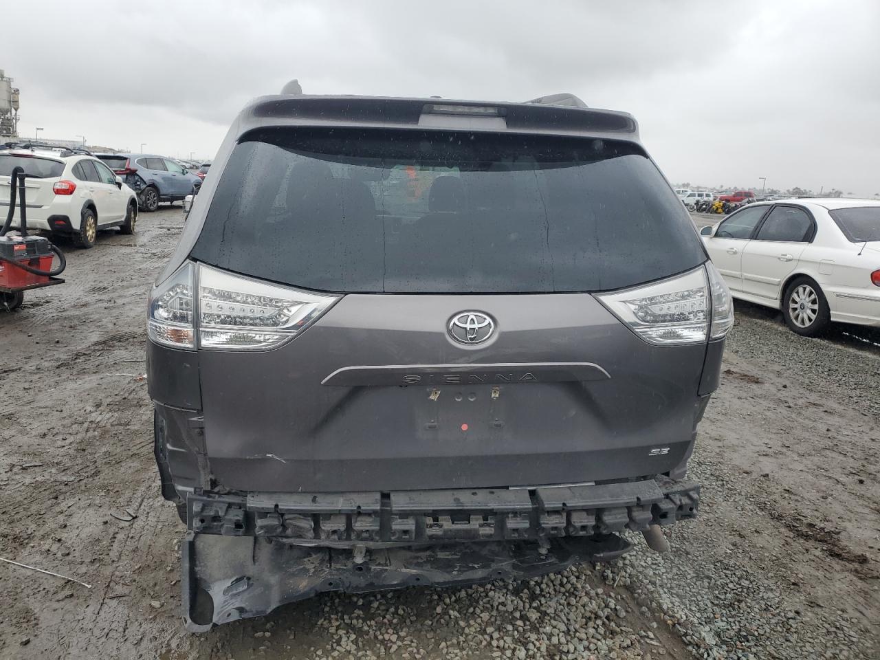 2014 Toyota Sienna - Image 6