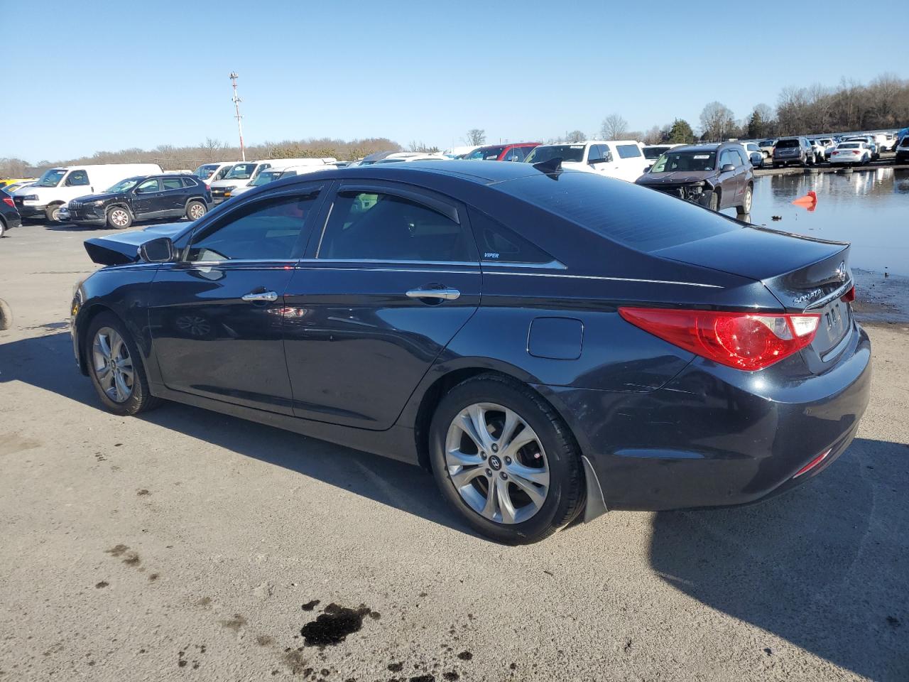 2012 Hyundai Sonata - Image 2