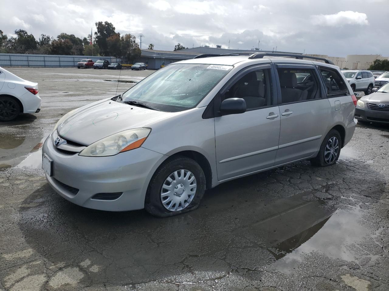 2009 Toyota Sienna - Image 1