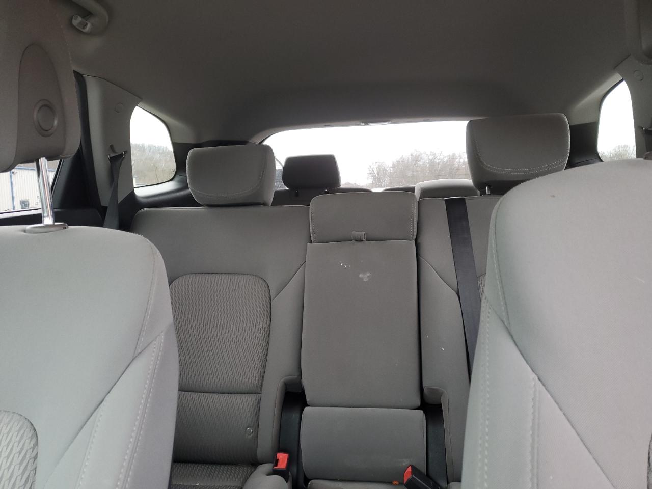 2014 Hyundai Santa Fe - Image 10