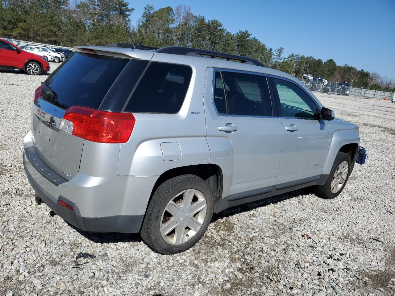 2011 GMC Terrain - Image 3