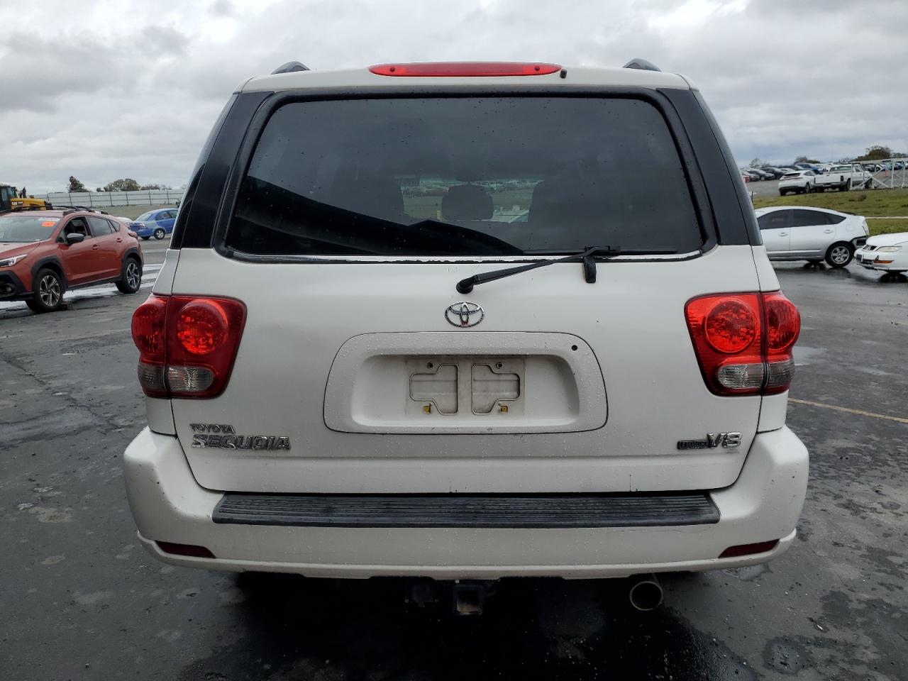 2005 Toyota Sequoia - Image 6