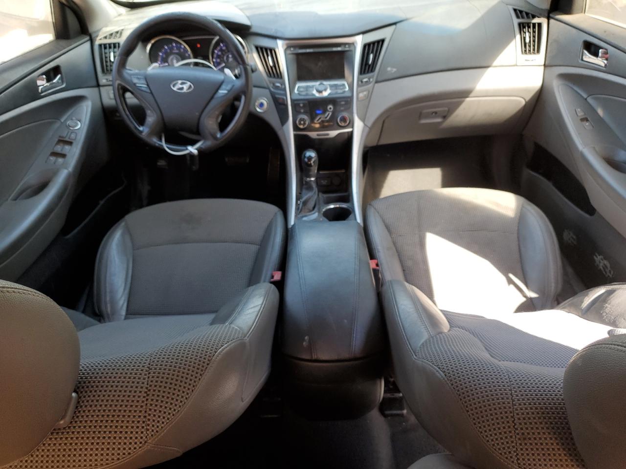 2011 Hyundai Sonata - Image 8