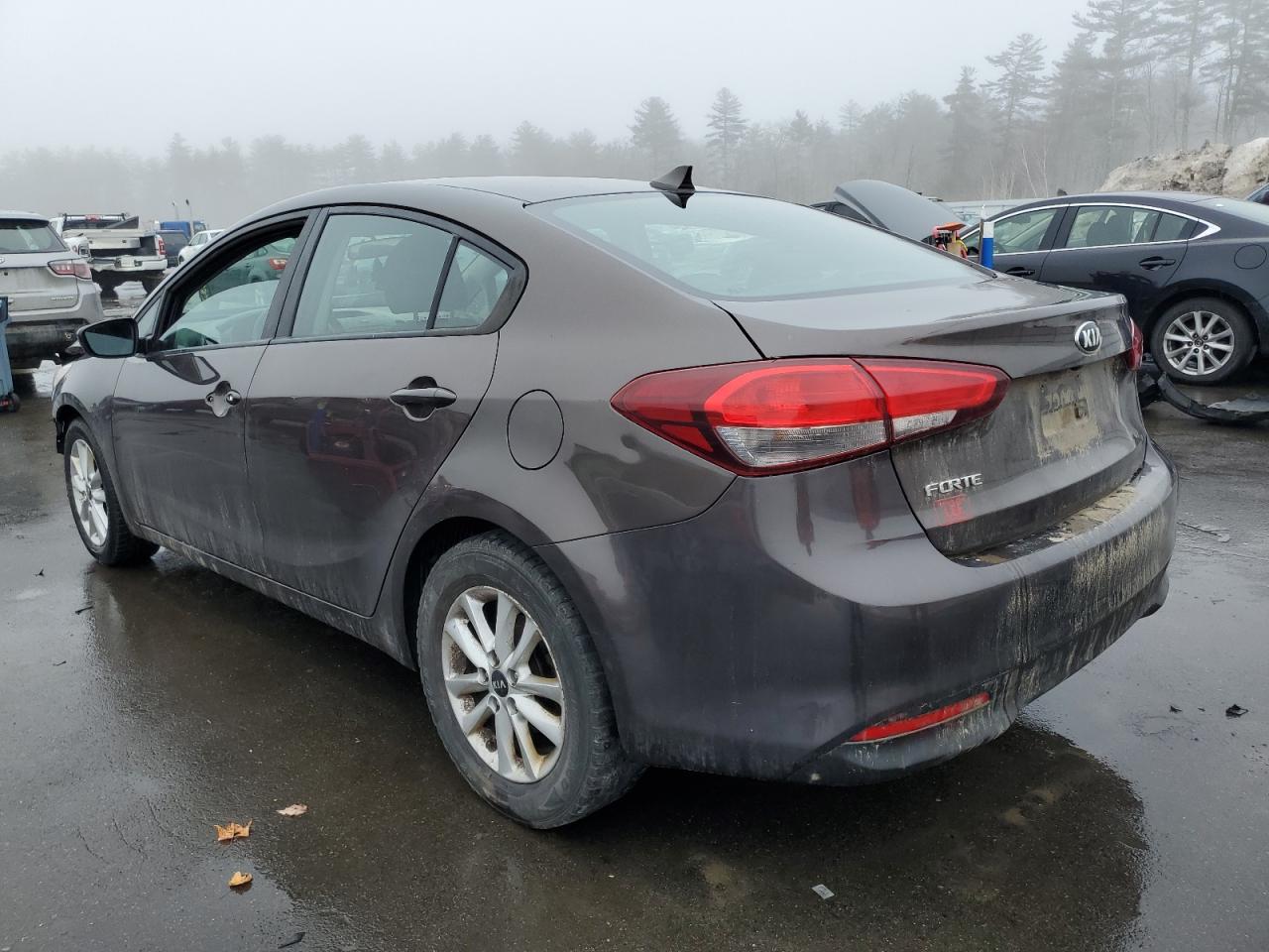 2017 Kia Forte - Image 2