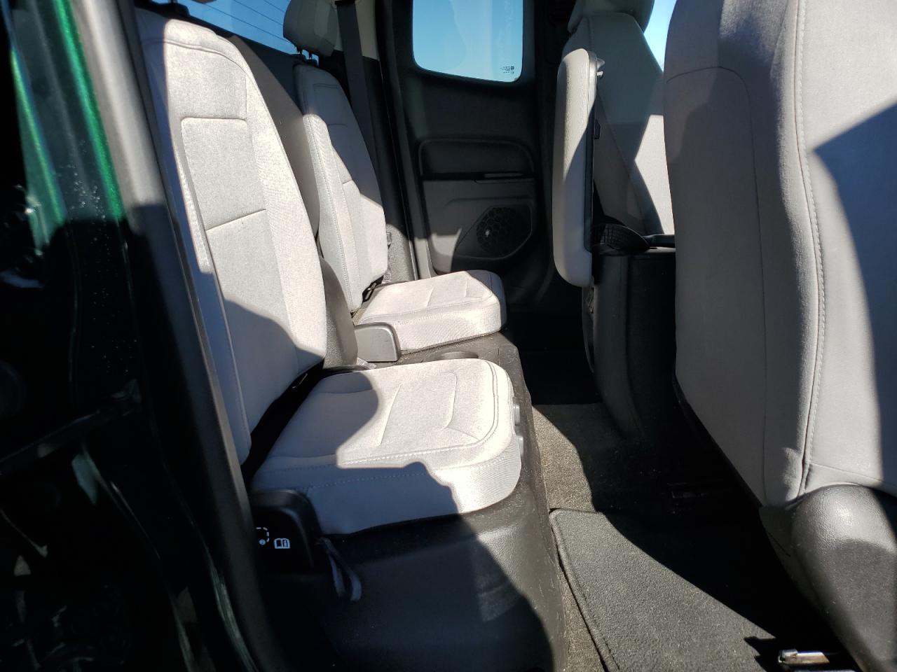 2015 Chevrolet Colorado - Image 10