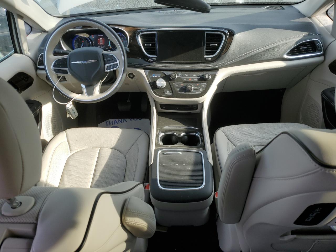 2021 Chrysler Pacifica - Image 8
