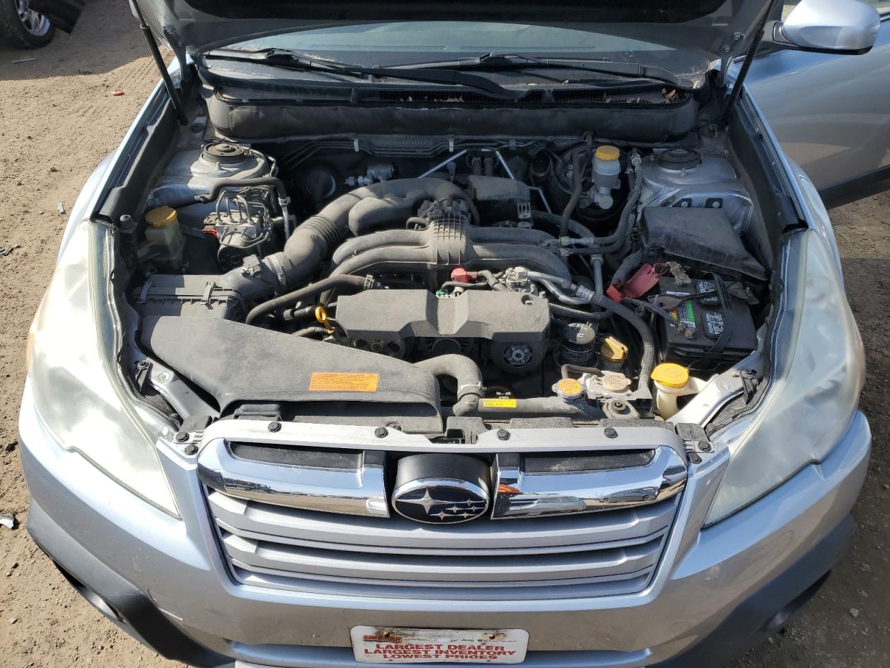 2014 Subaru Outback - Image 11