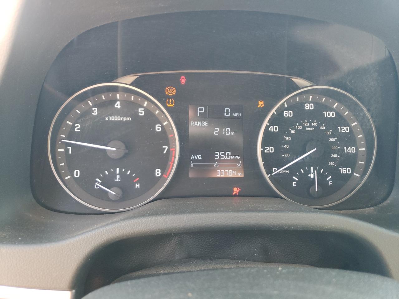 2018 Hyundai Elantra - Image 9