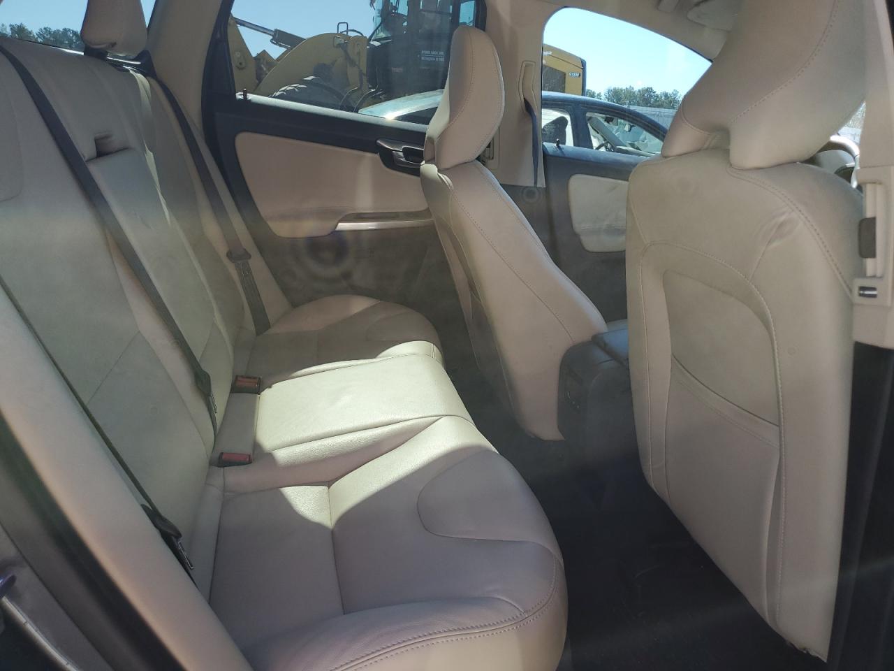 2017 Volvo XC60 - Image 11