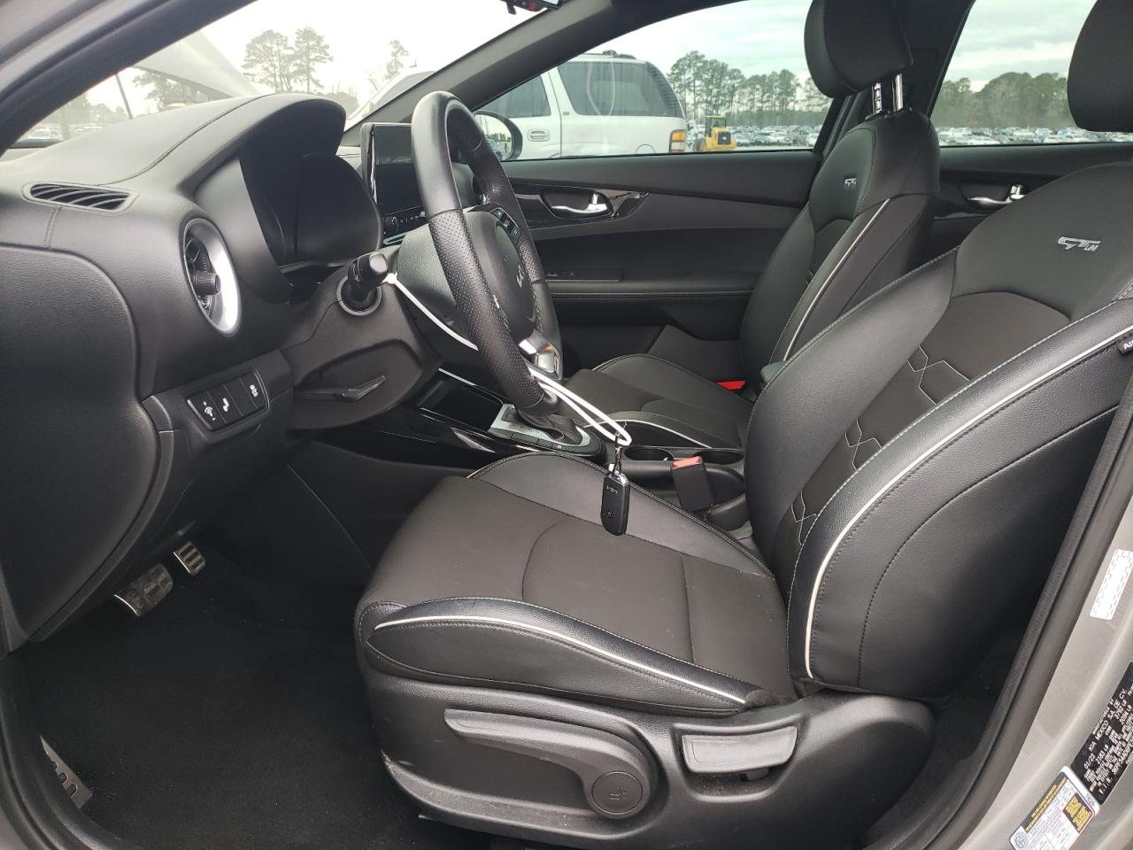 2023 Kia Forte - Image 7
