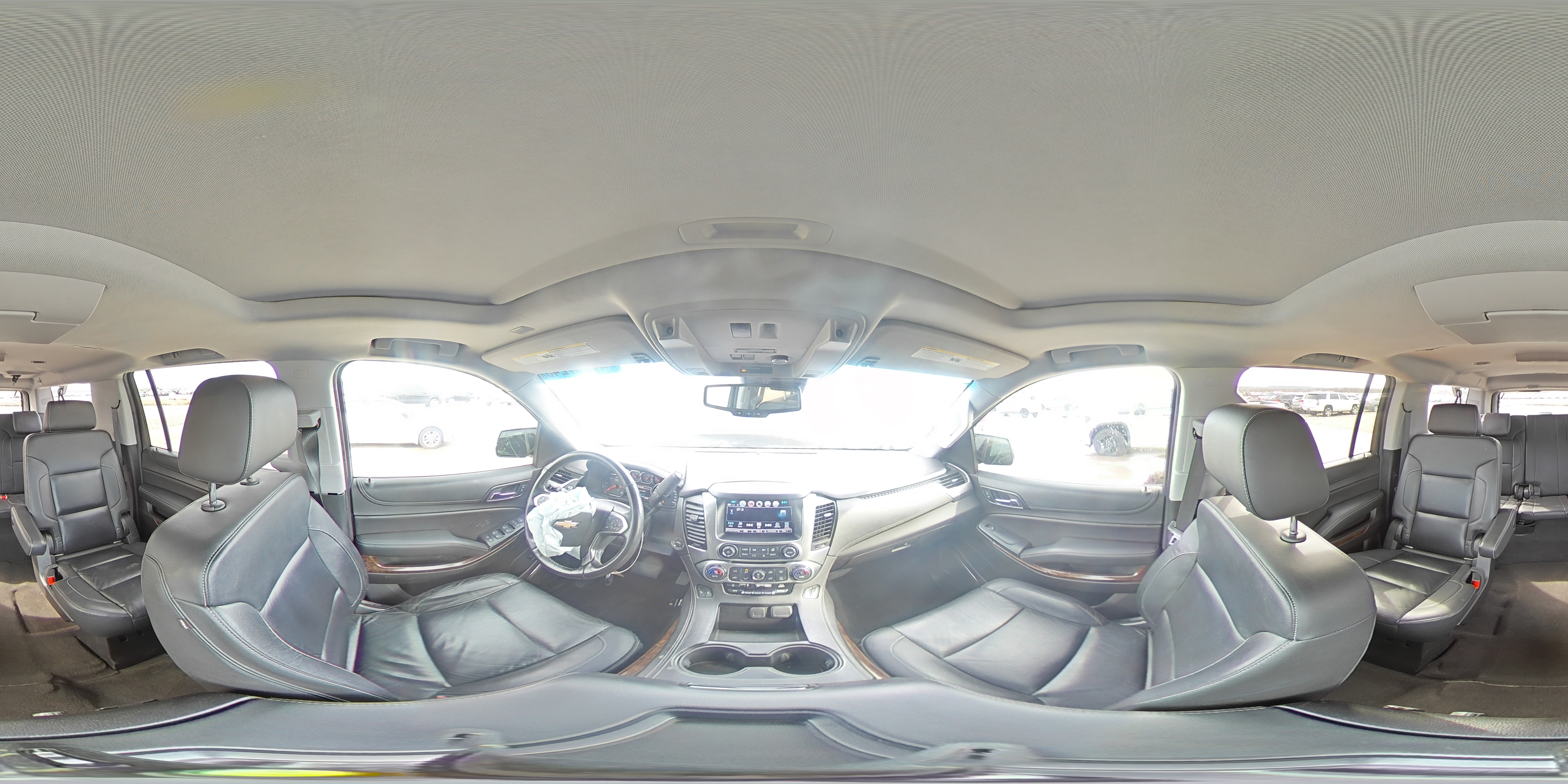 2018 Chevrolet Suburban - Image 15