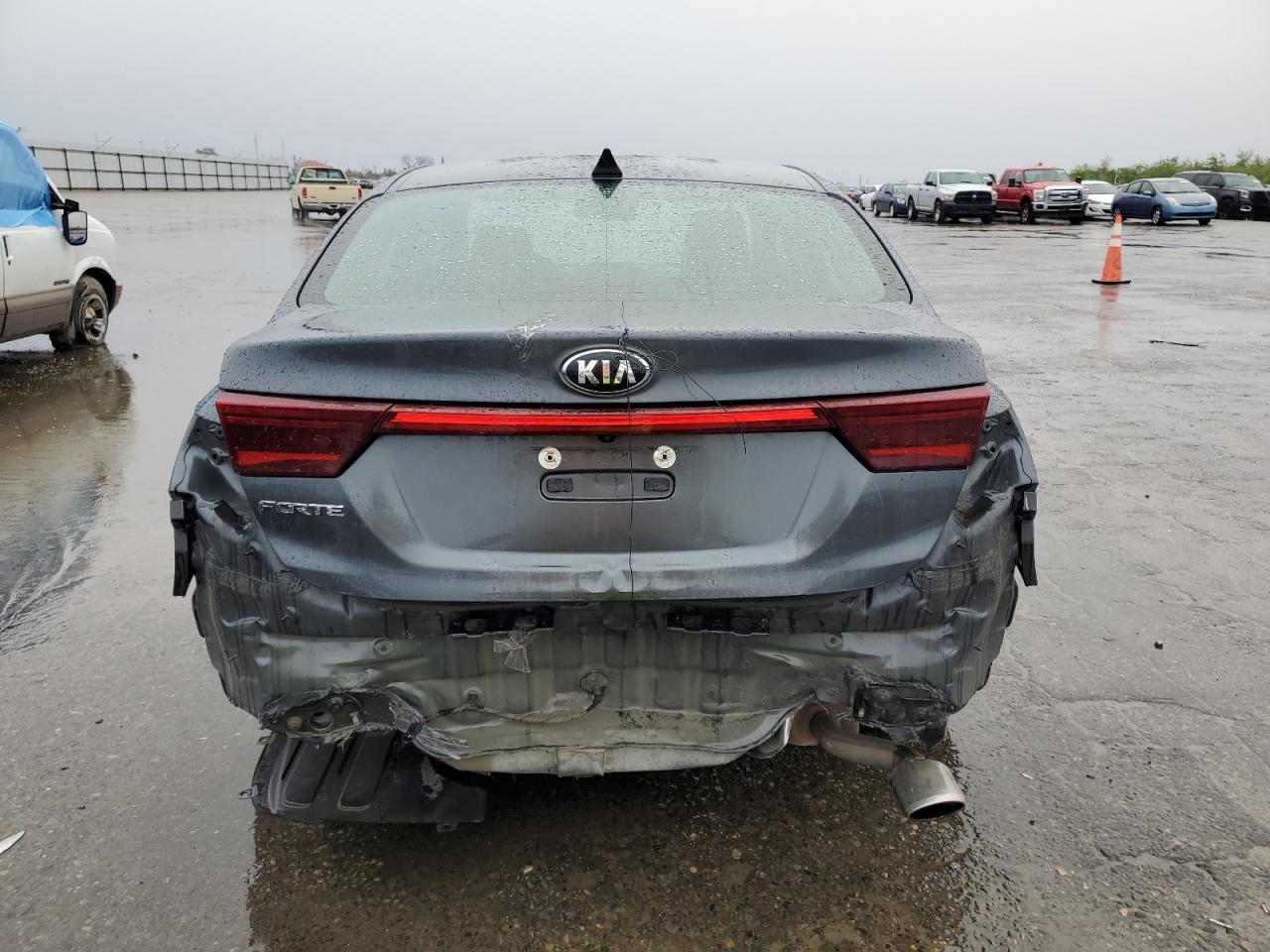 2020 Kia Forte - Image 6