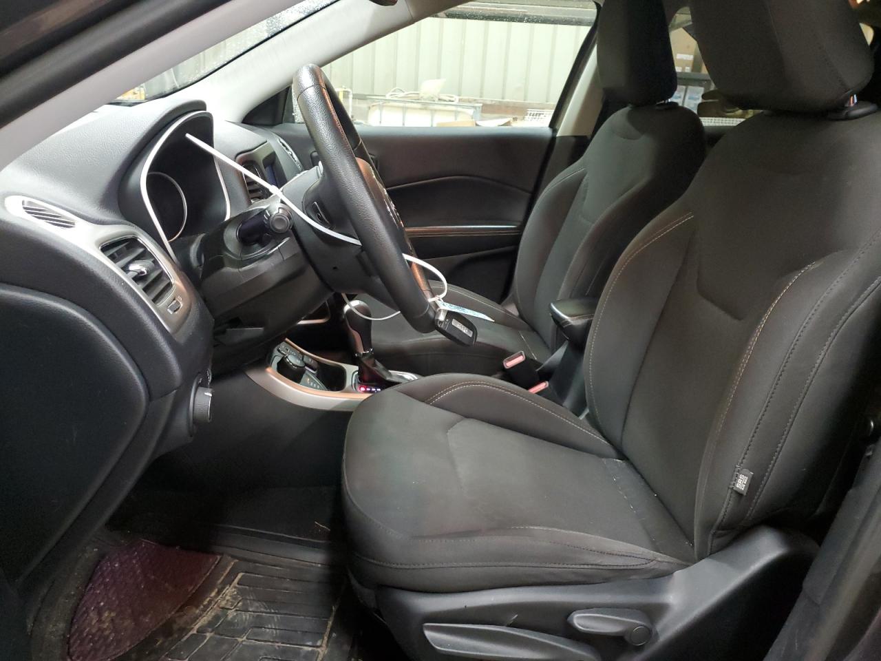 2018 Jeep Compass - Image 7